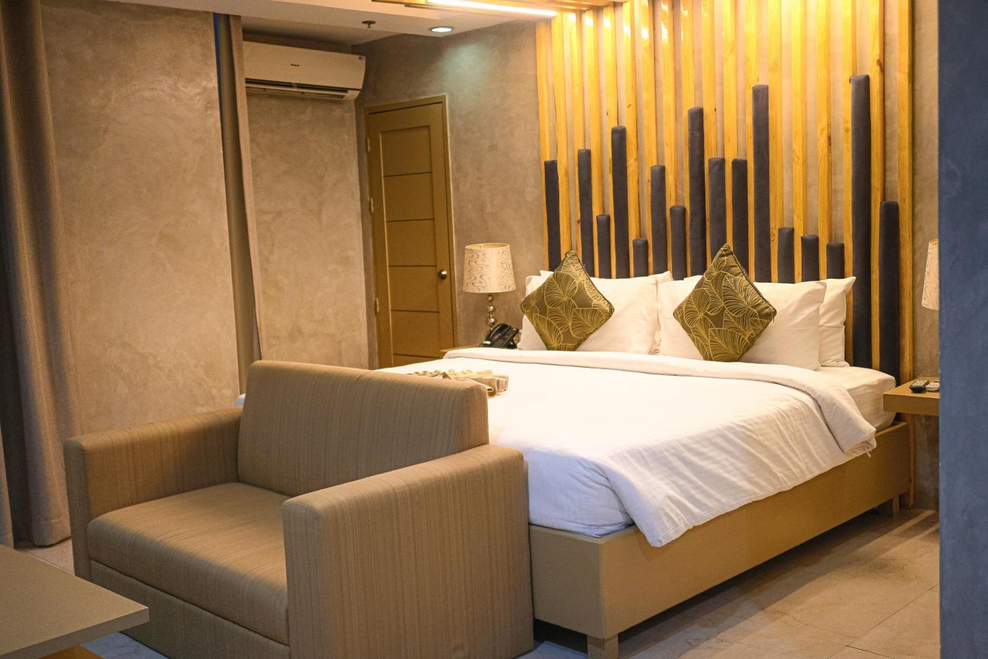 Azzurro Hotel Анхелес Екстериор снимка