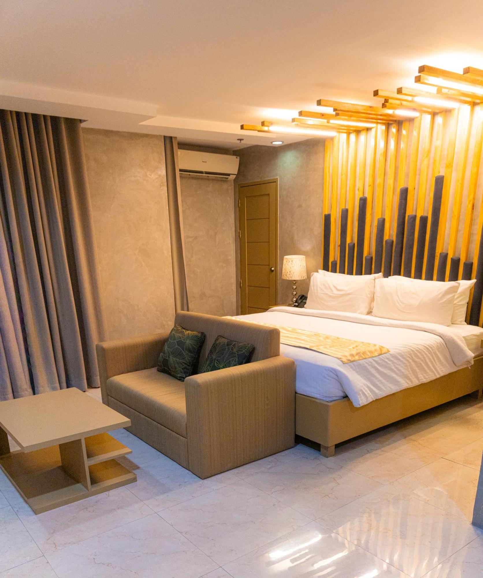Azzurro Hotel Анхелес Екстериор снимка