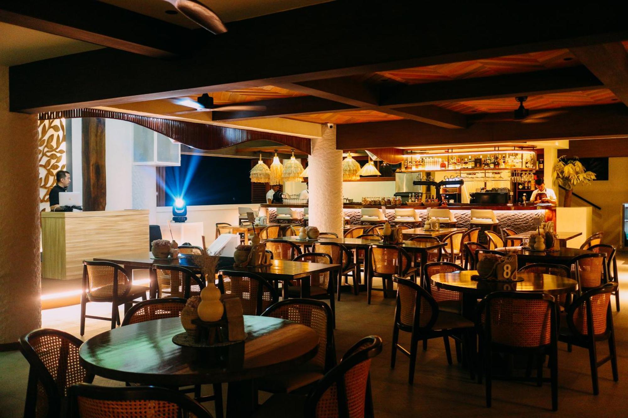 Azzurro Hotel Анхелес Екстериор снимка