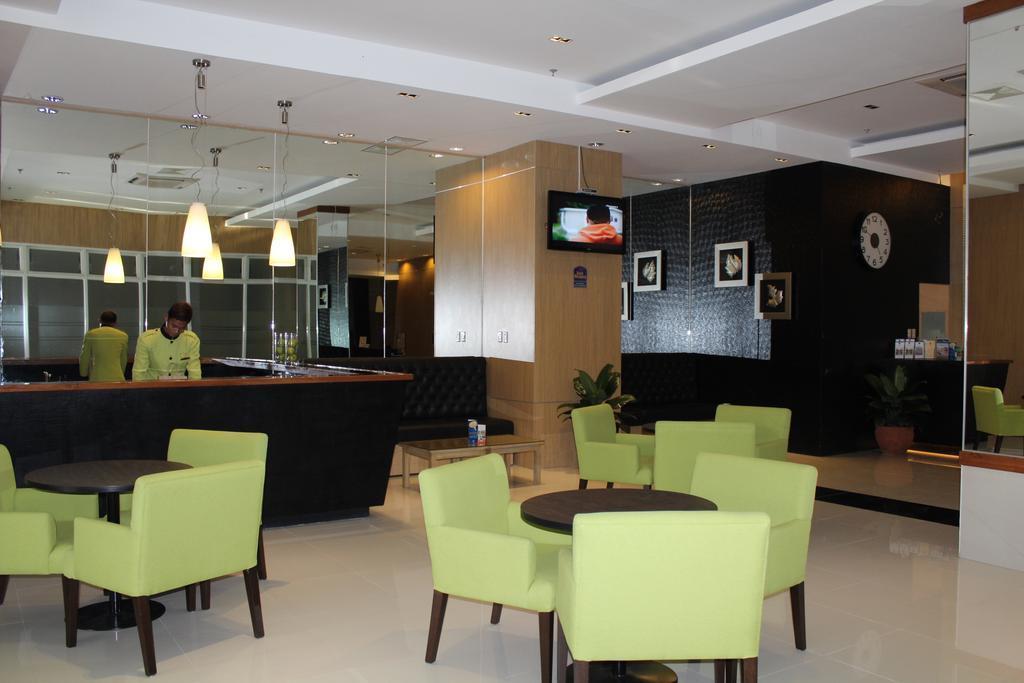 Azzurro Hotel Анхелес Екстериор снимка