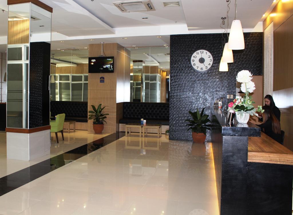 Azzurro Hotel Анхелес Екстериор снимка