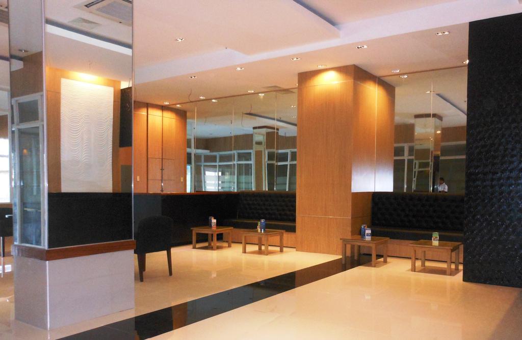 Azzurro Hotel Анхелес Екстериор снимка